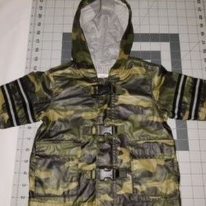 🤍OLD NAVY hooded raincoat Camouflage 6-12 months